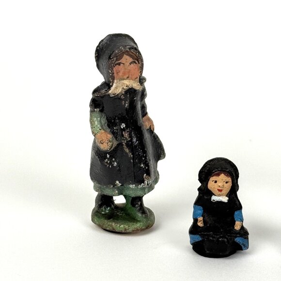 Vintage Cast Iron Amish Family 4 Piece Figurine Set Hand-Painted Folk Art Toys - Picture 3 of 7